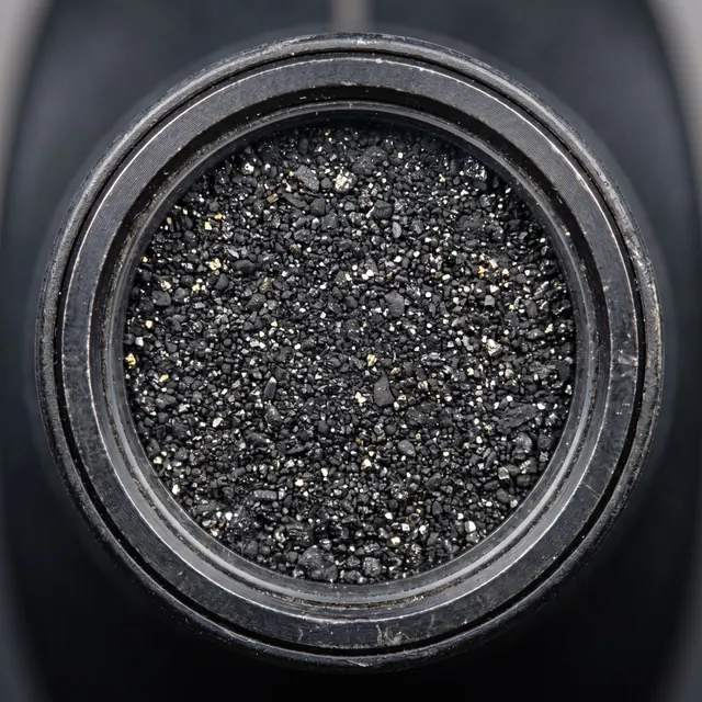 Illustration of the view through the scanner's measuring window: a round view of the sample.